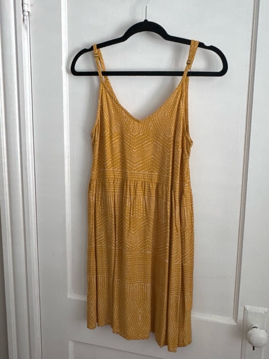 RVCA Dresses & Skirts - RVCA Mustard Yellow Printed Mini Dress